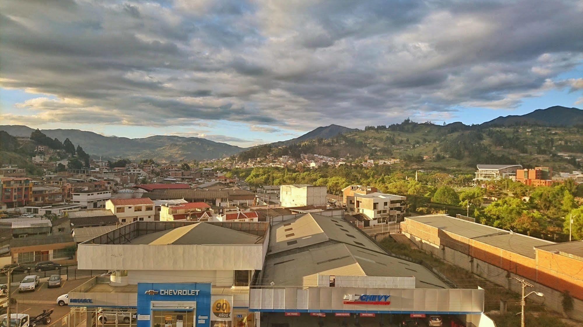 Casben Hotel Loja Zewnętrze zdjęcie
