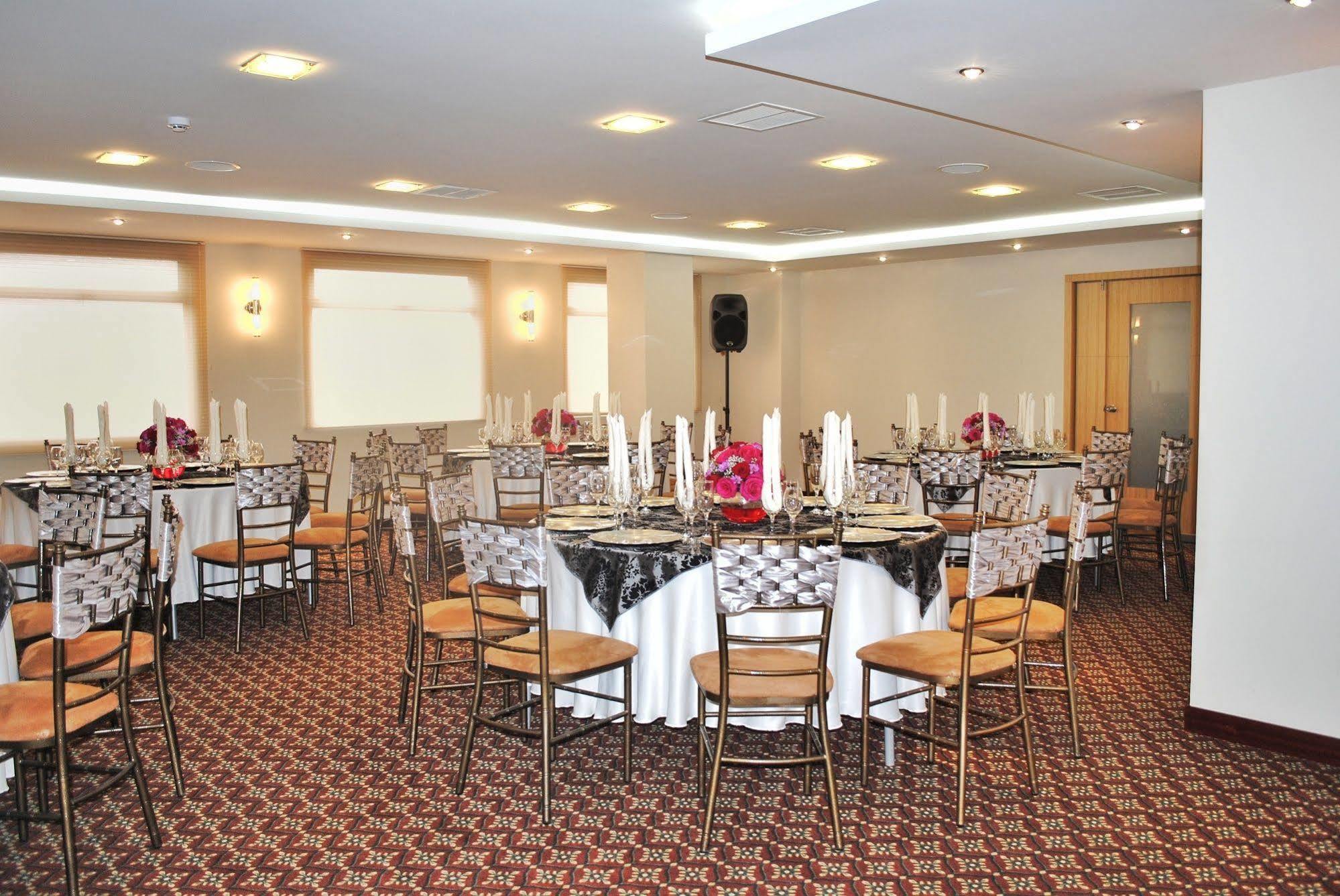 Casben Hotel Loja Zewnętrze zdjęcie